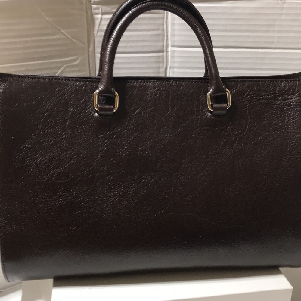 Letizia leather/suede fully lined handbag with shoulder strap. NWOT
